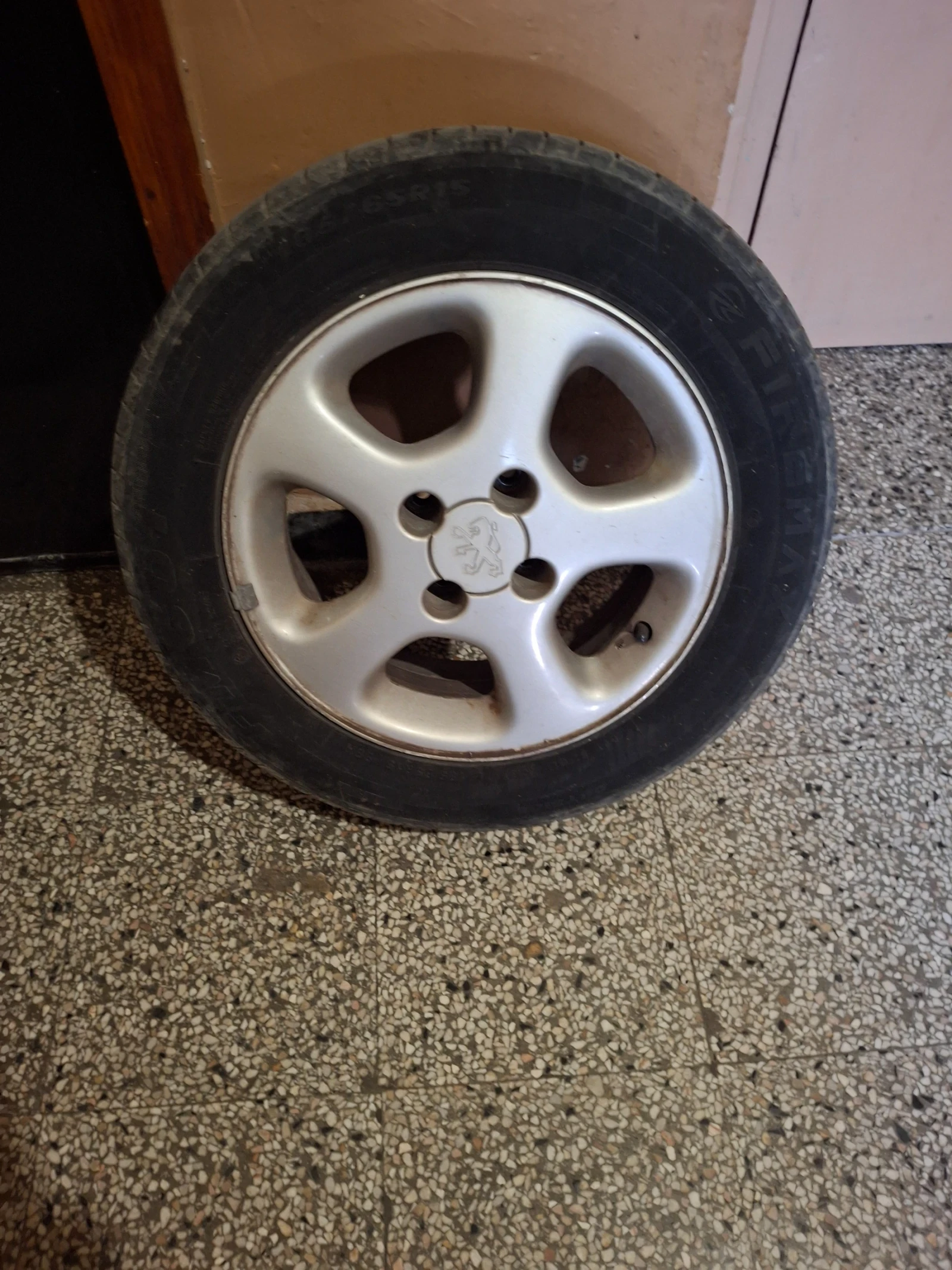    185/65R15  Peugeot 207 | Mobile.bg   1