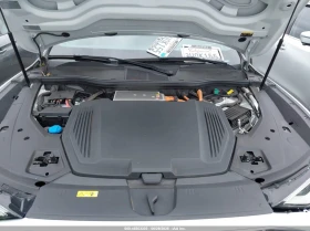 Audi E-Tron Premium Quattro, снимка 10