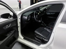 Kia K3, снимка 10