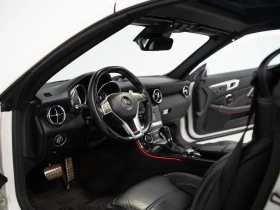 Mercedes-Benz SLK 55 AMG * AMG Line * HeadUp * * AвтоКредит* (ЦЕНА ДО БГ) | Auto.bg — изображение 11