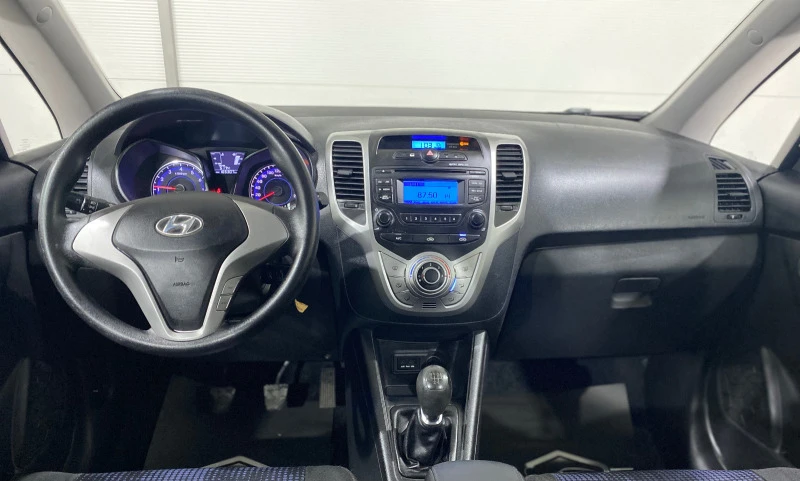 Hyundai Ix20 1.4i 90hp, снимка 7 - Автомобили и джипове - 39263305