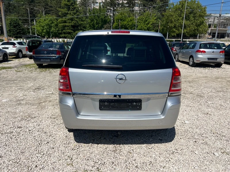 Opel Zafira 1.8 FACELIFT, снимка 4 - Автомобили и джипове - 45263902