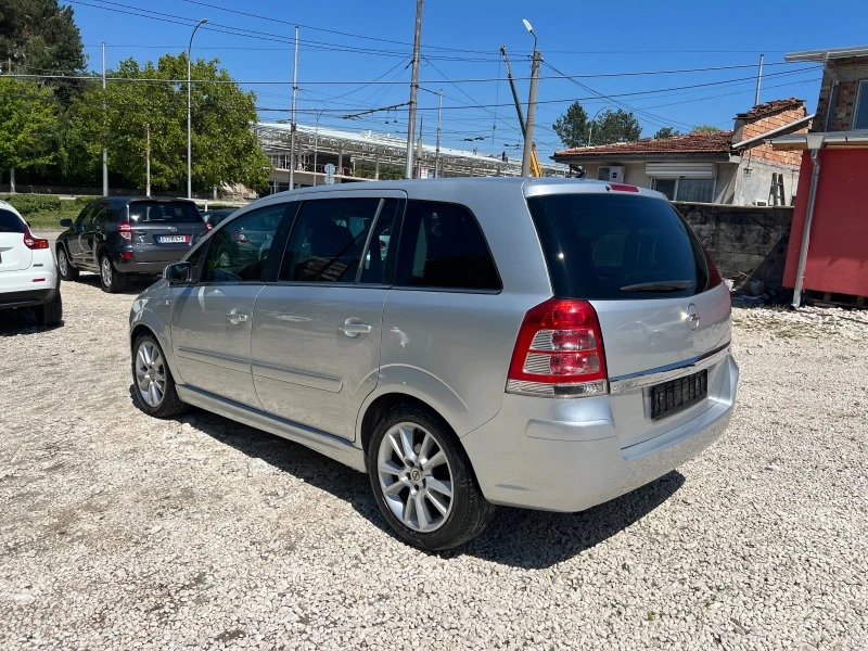 Opel Zafira 1.8 FACELIFT, снимка 3 - Автомобили и джипове - 45263902