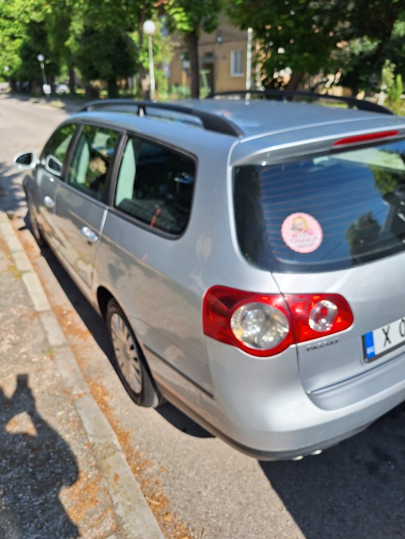 VW Passat, снимка 5 - Автомобили и джипове - 46123639
