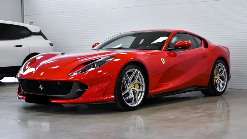 Ferrari 812 Superfast V12/ CERAMIC/ CARBON/ LIFT/ , снимка 4 - Автомобили и джипове - 48769615