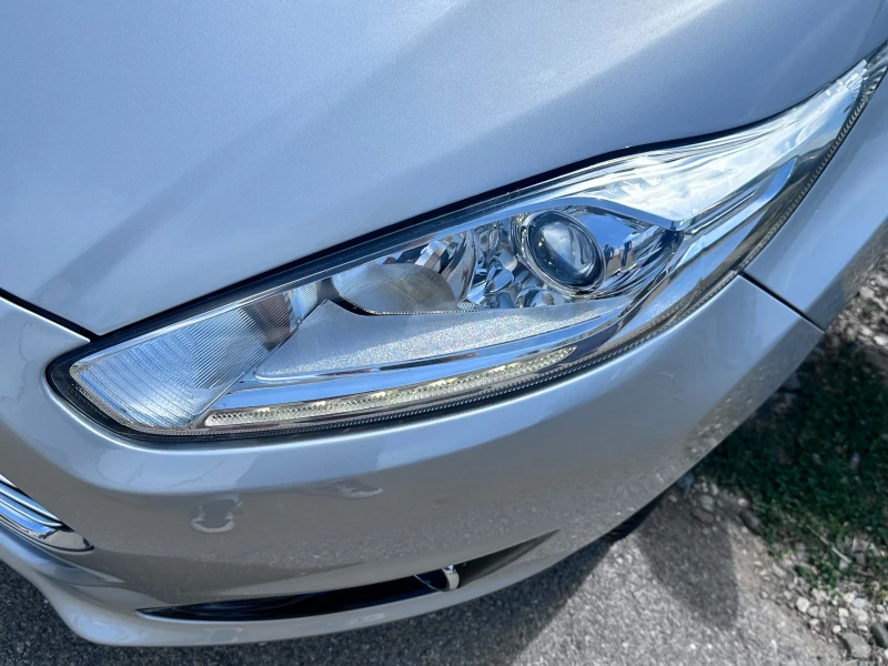 Ford Fiesta 1.5, снимка 5 - Автомобили и джипове - 52435701