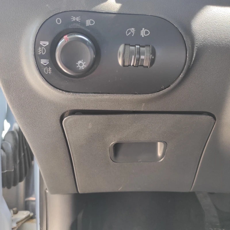 Seat Cordoba, снимка 13 - Автомобили и джипове - 51863381