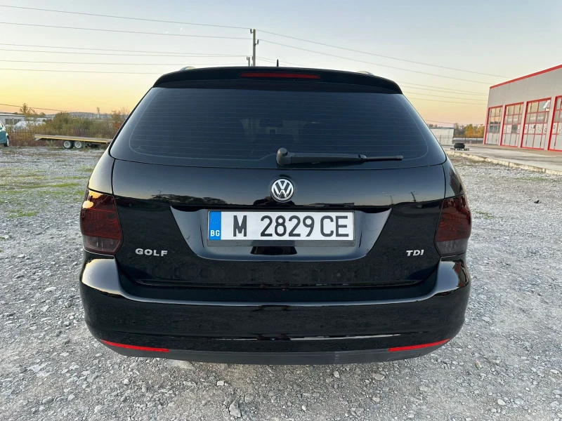 VW Golf 1.6 TDI - 90 kc, снимка 5 - Автомобили и джипове - 52260917