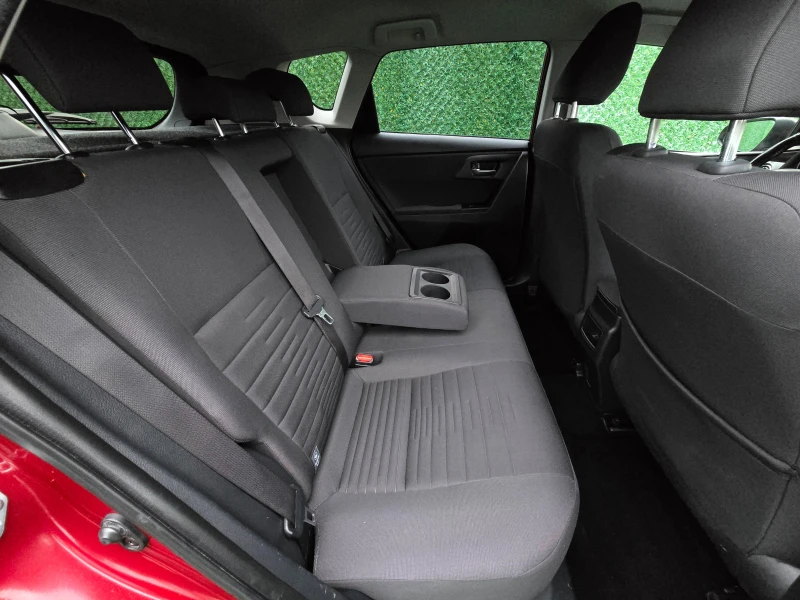 Toyota Auris 1.8i* HYBRID* 136кс* EDITION* FACE LIFT, снимка 10 - Автомобили и джипове - 52346436
