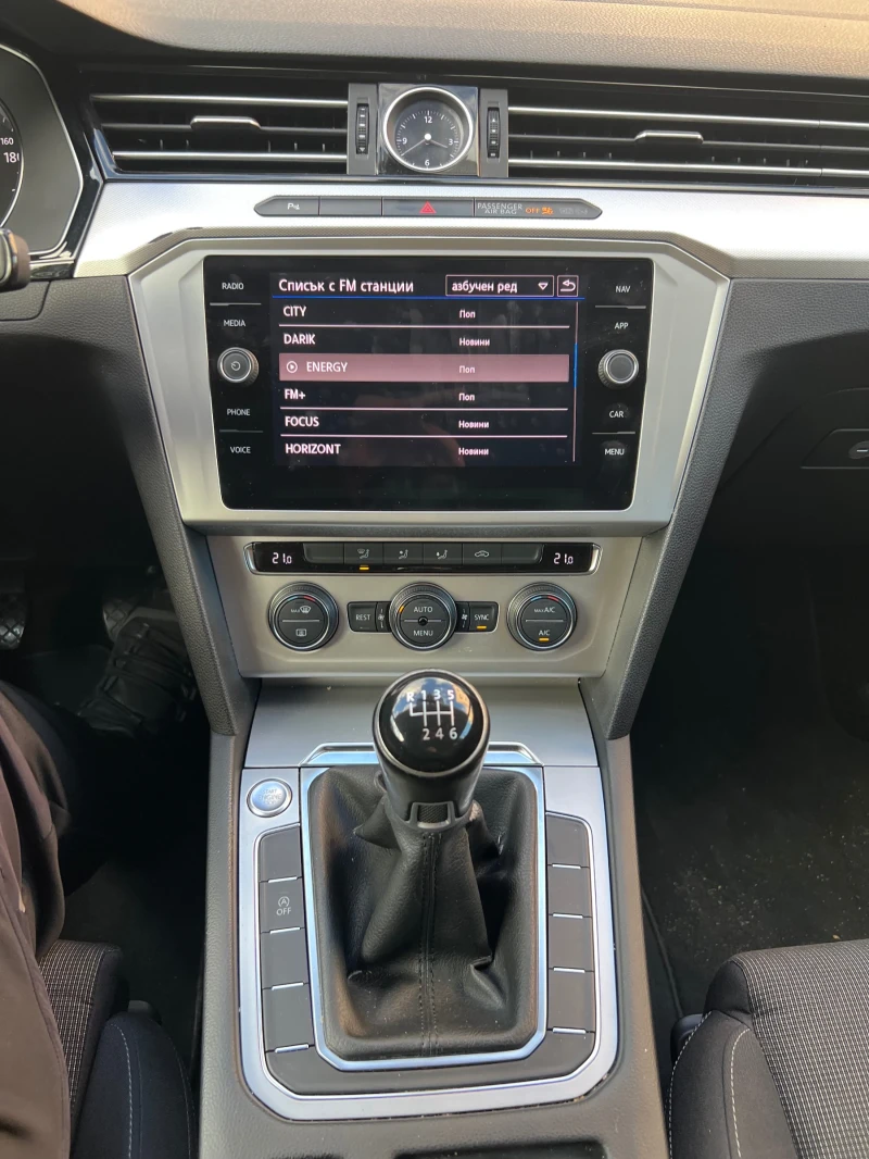 VW Passat B8, снимка 11 - Автомобили и джипове - 52566154