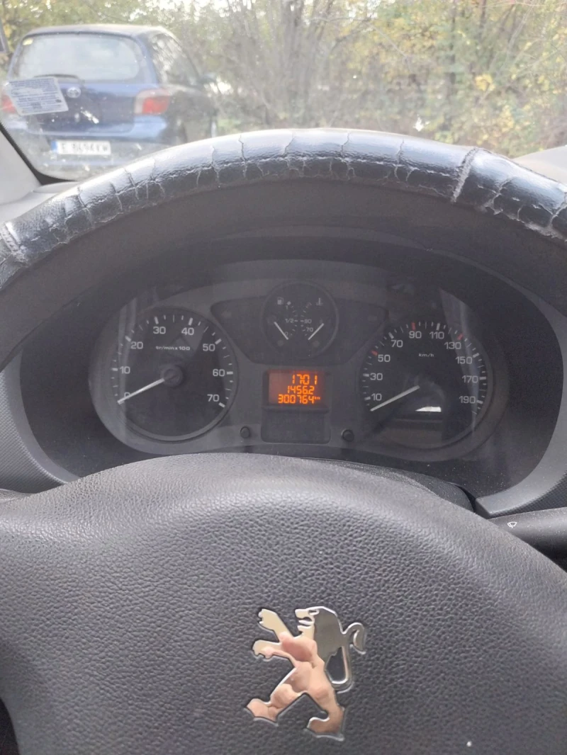 Peugeot Partner 1, 6 HDi, снимка 11 - Автомобили и джипове - 52732506