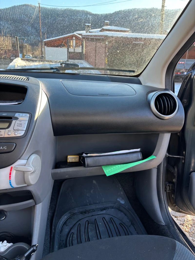 Toyota Aygo, снимка 11 - Автомобили и джипове - 52928343