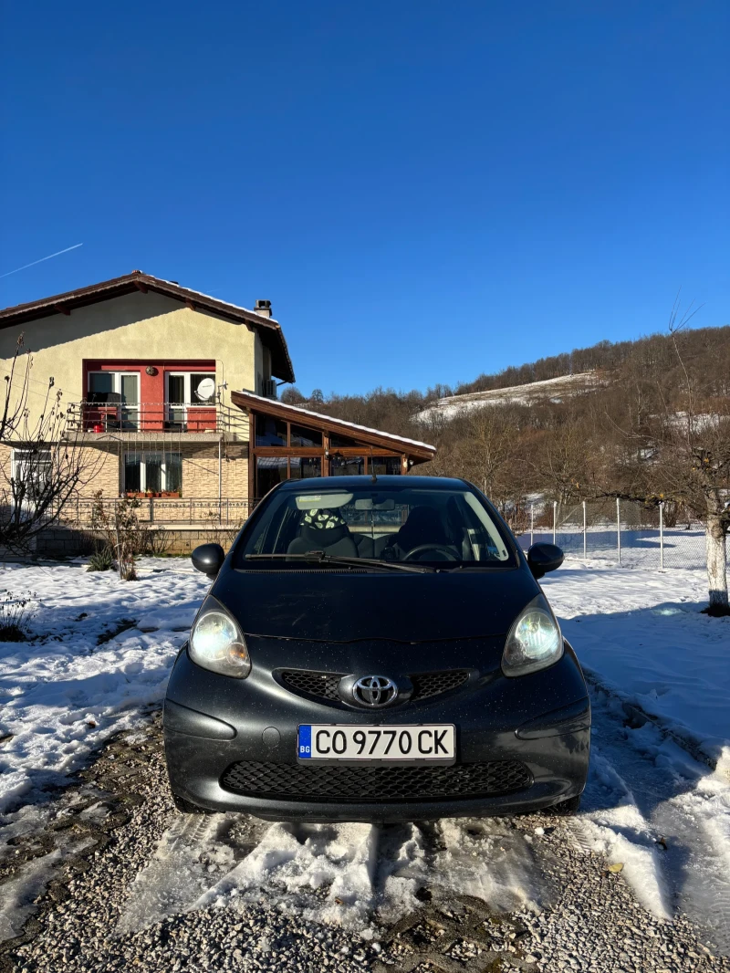 Toyota Aygo, снимка 2 - Автомобили и джипове - 52928343