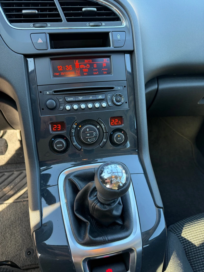 Peugeot 5008 1.6HDI 6 ck 7 Местен ITALIA, снимка 10 - Автомобили и джипове - 52937171