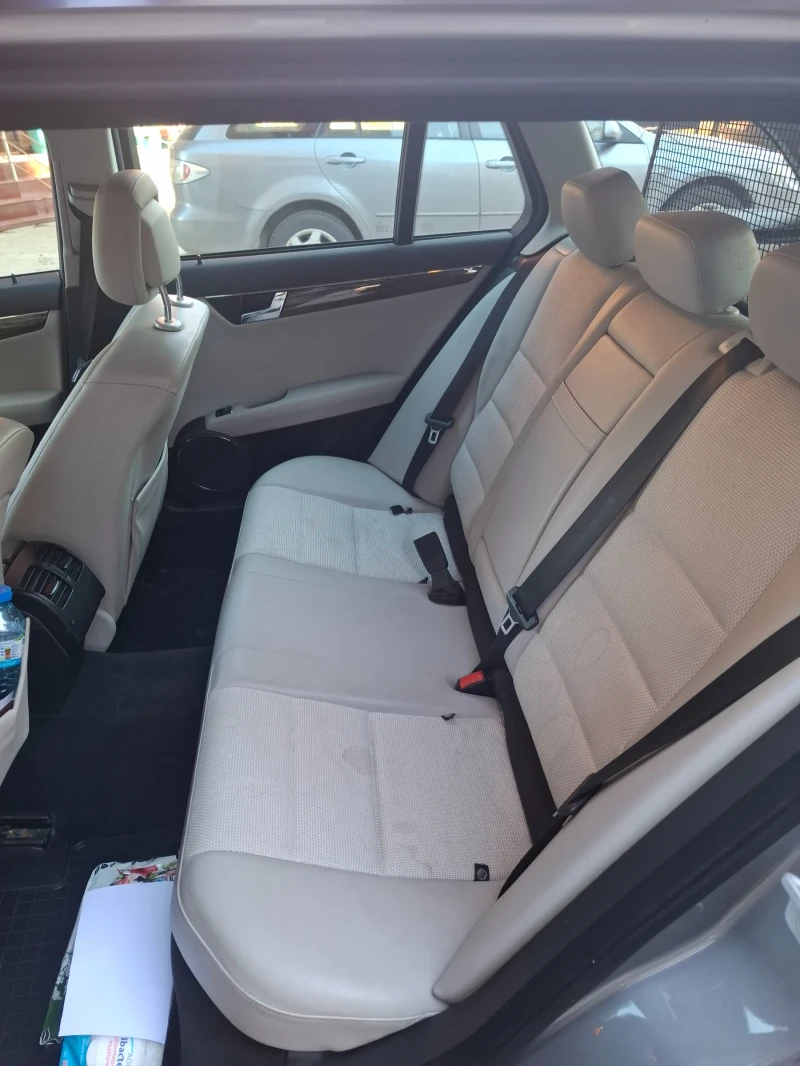 Mercedes-Benz C 220 Avant-garde , снимка 14 - Автомобили и джипове - 53111374