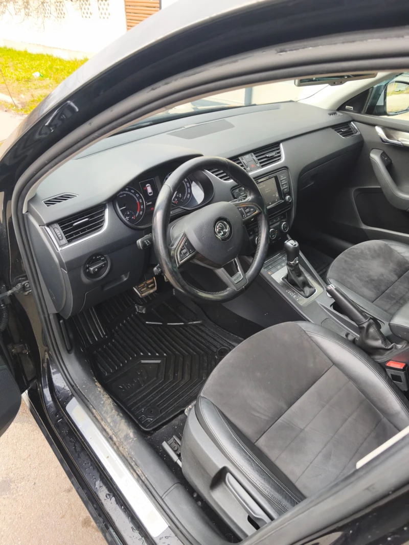 Skoda Octavia Scout , снимка 13 - Автомобили и джипове - 53430572