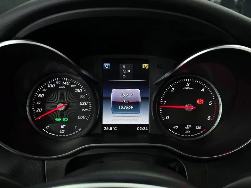 Mercedes-Benz C 180  - изображение 8