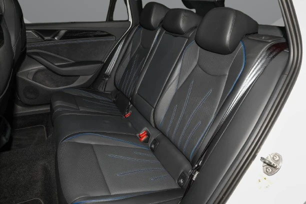 VW Passat Variant 2.0 TSI 4Motion = R-Line = �������� | Mobile.bg � ����������� 12