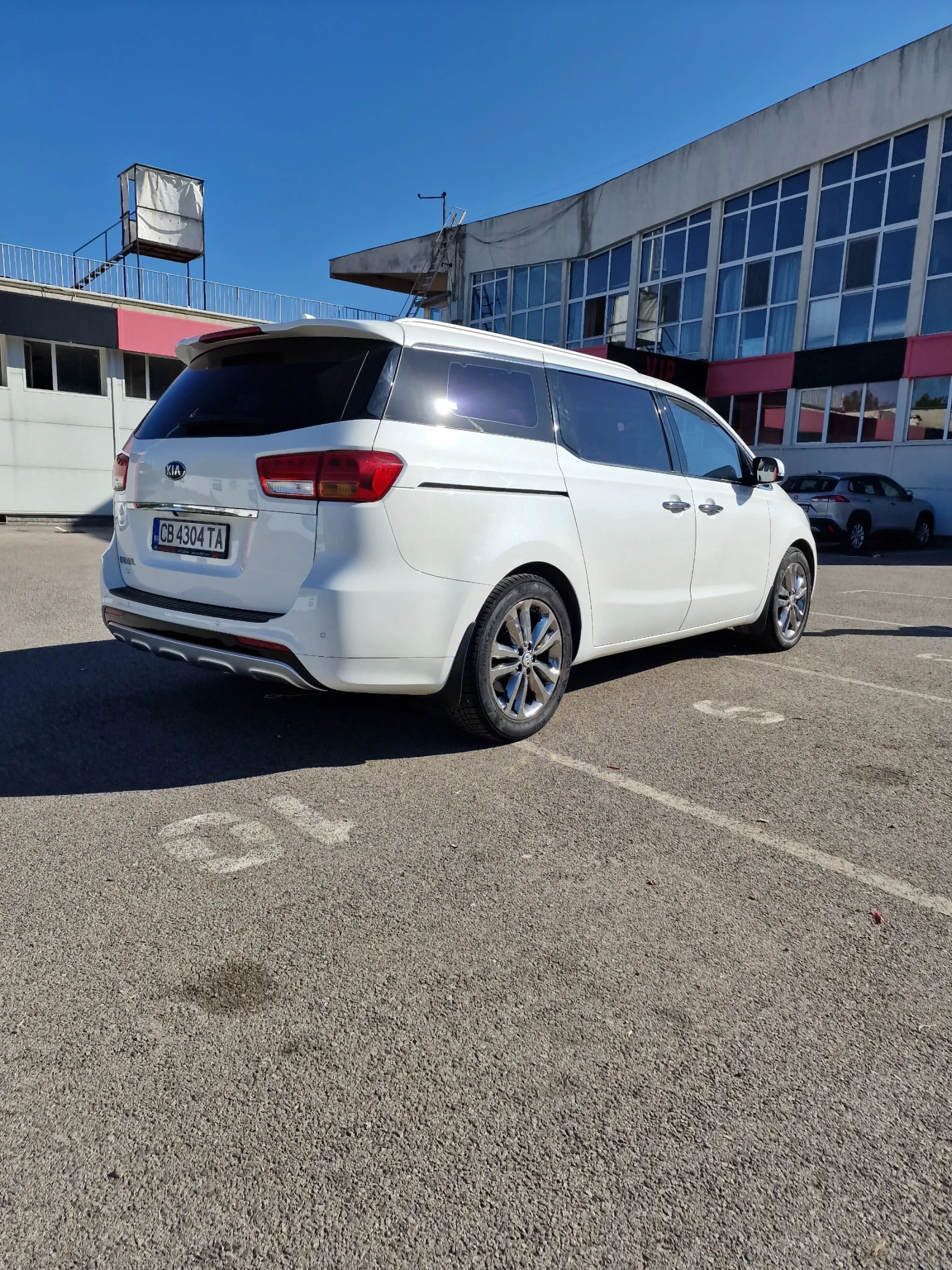 Kia Carnival  - изображение 4