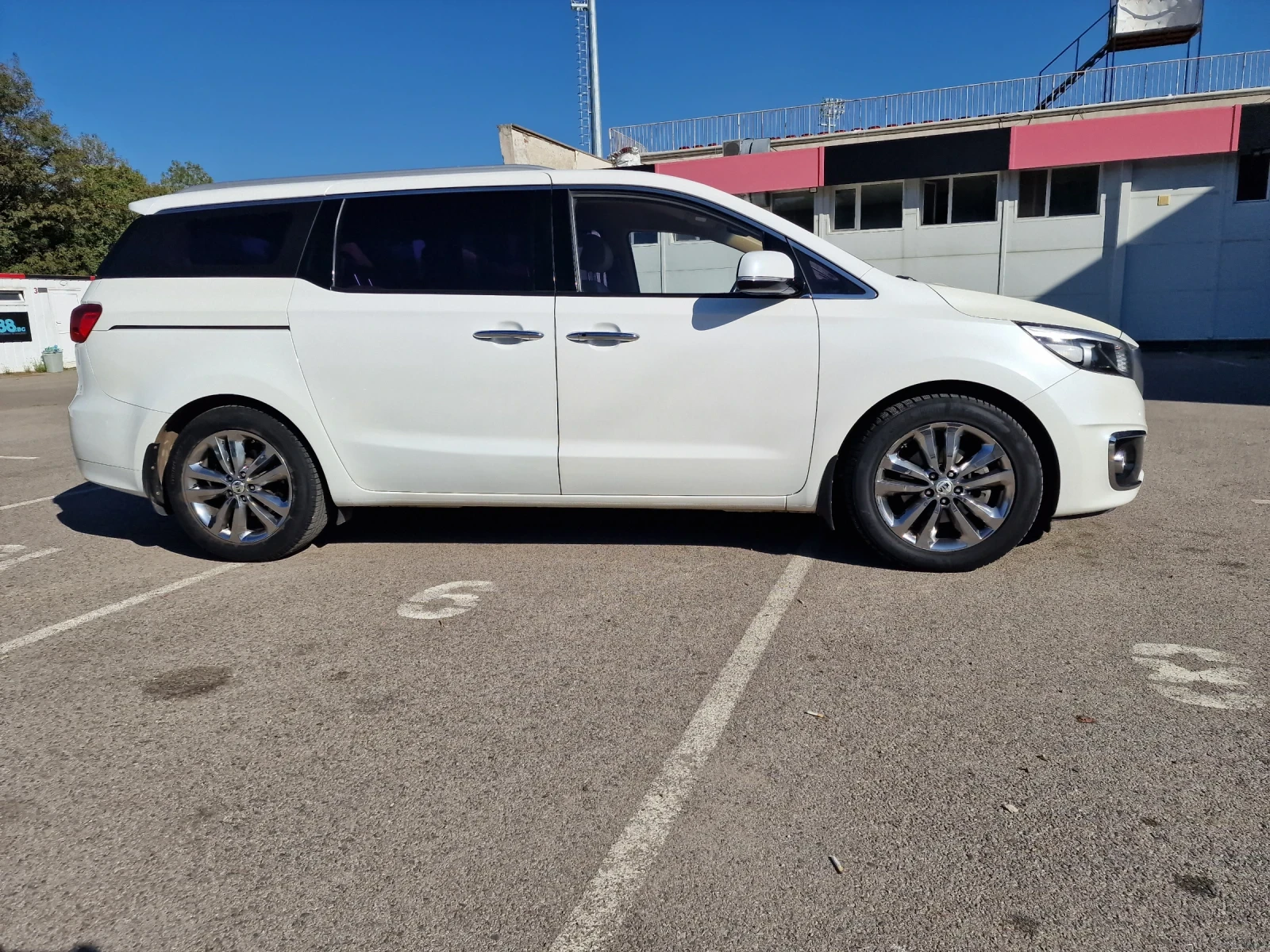 Kia Carnival  - изображение 3