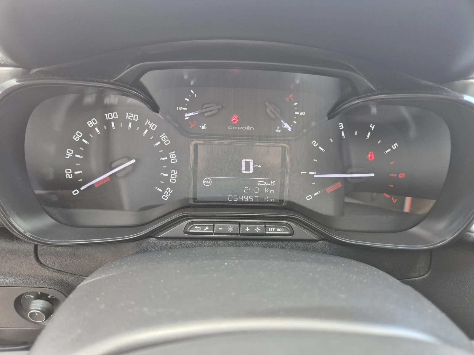 Citroen C3 SHINE PureTech 83 S&S BVM5 E6 - изображение 10