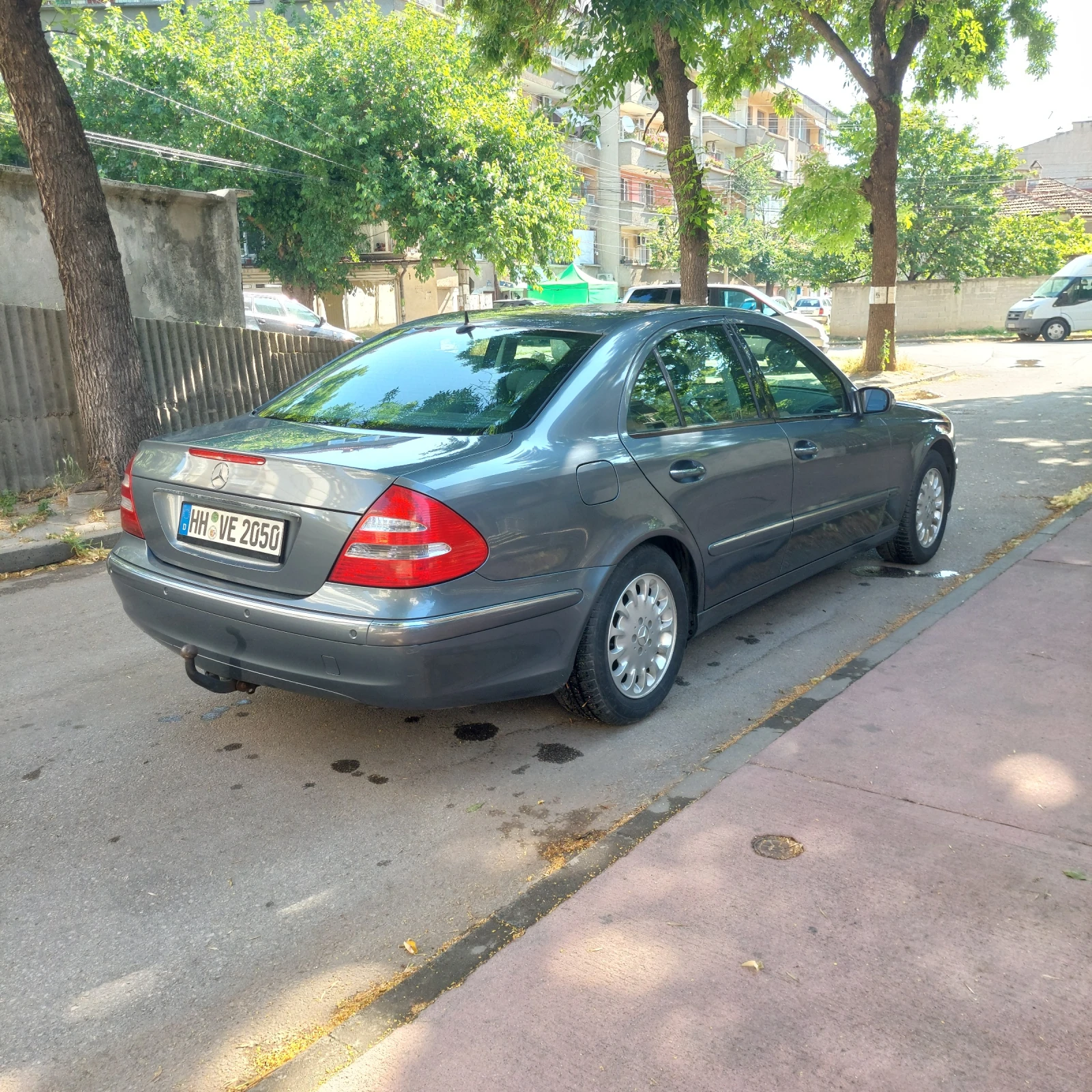 Mercedes-Benz E 320 3.2I - изображение 5