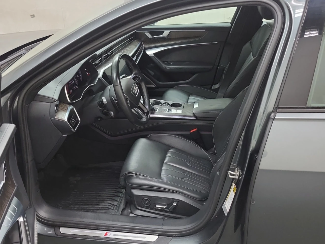 Audi A6 * АВТО КРЕДИТ* ЦЕНА ДО БГ * Сервизна история *  - изображение 7