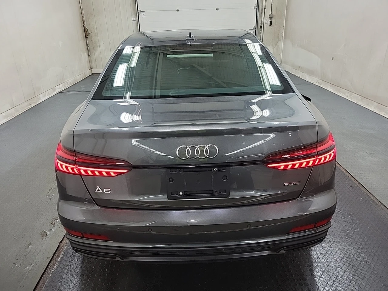 Audi A6 * АВТО КРЕДИТ* ЦЕНА ДО БГ * Сервизна история *  - изображение 4