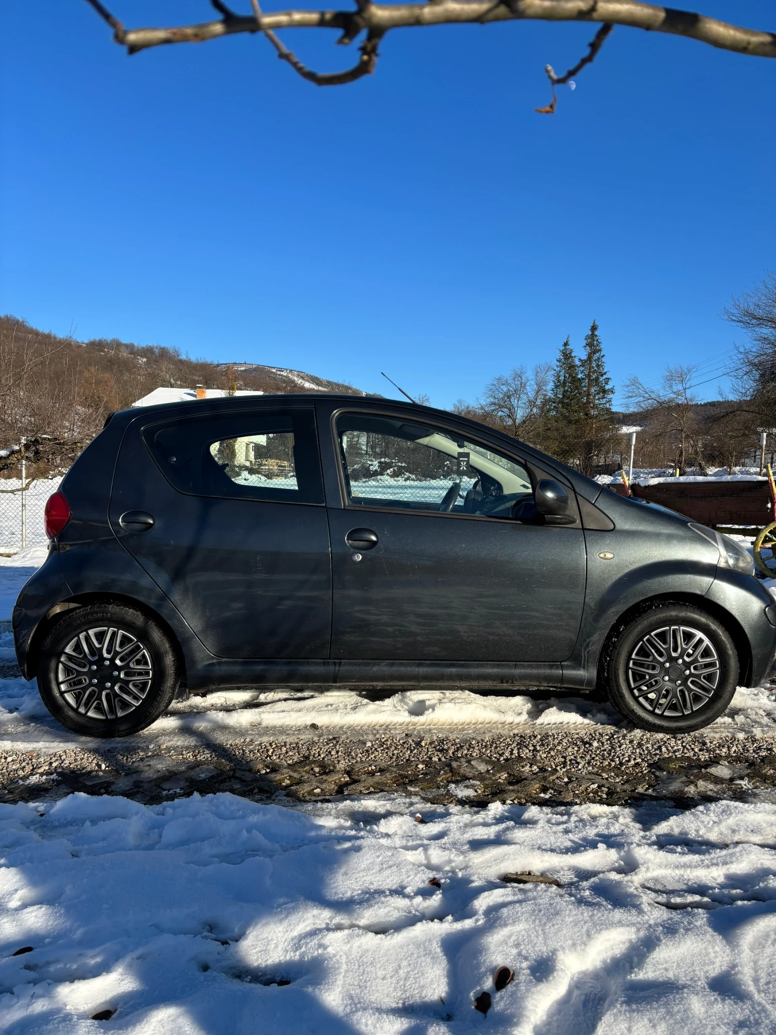 Toyota Avensis verso  - изображение 4