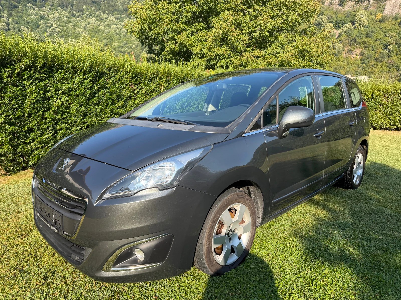 Peugeot 5008 1.6HDI 6 ck 7 Местен ITALIA, снимка 3 - Автомобили и джипове - 52937171