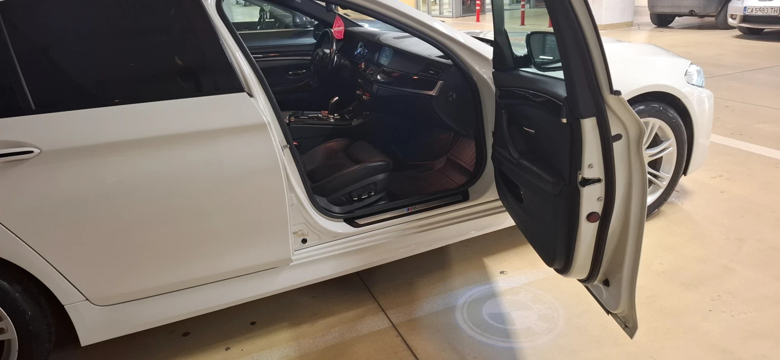 BMW 530 xDrive, с нов двигател, снимка 10 - Автомобили и джипове - 53111314