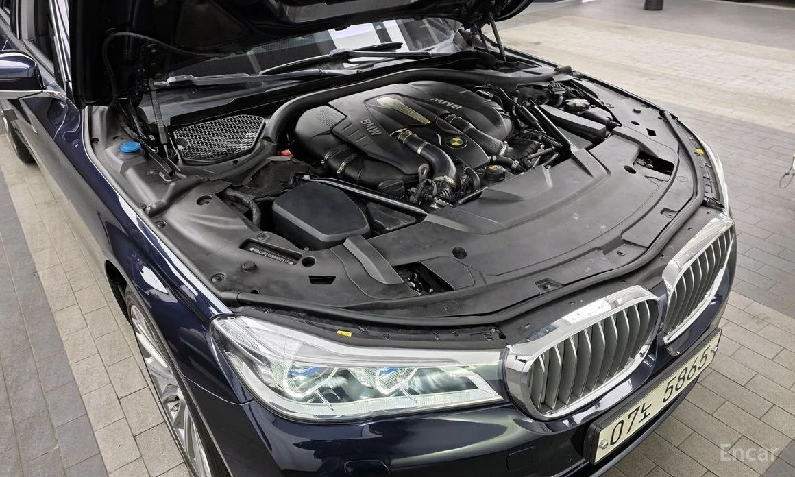 BMW 750, снимка 6 - Автомобили и джипове - 53836921