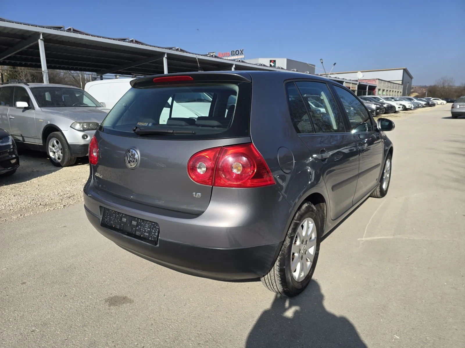 VW Golf 1.6i comfort line 102к.с, снимка 3 - Автомобили и джипове - 53837390