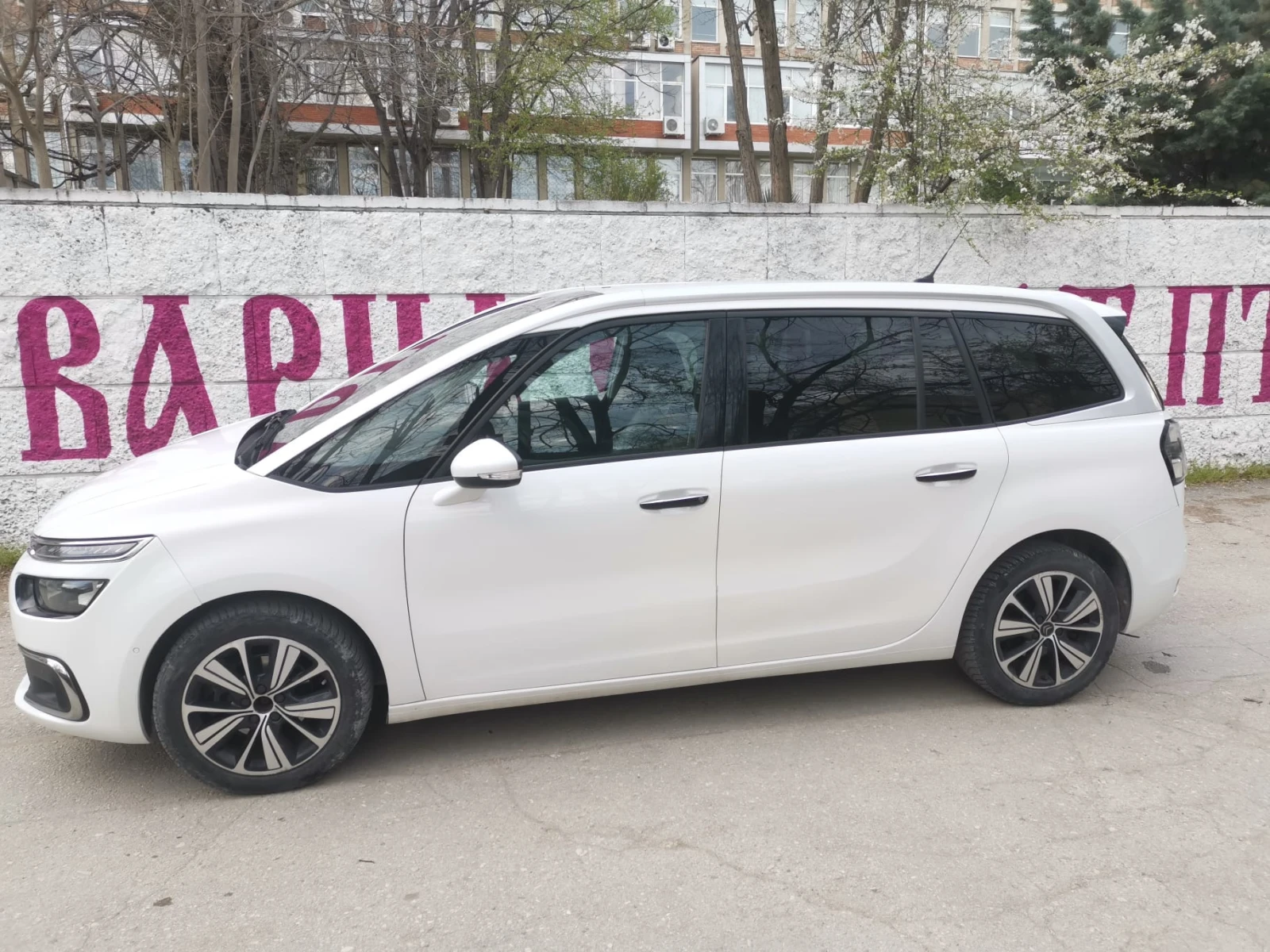 Citroen Grand C4 Picasso 1.6 HDI, снимка 3 - Автомобили и джипове - 54132312