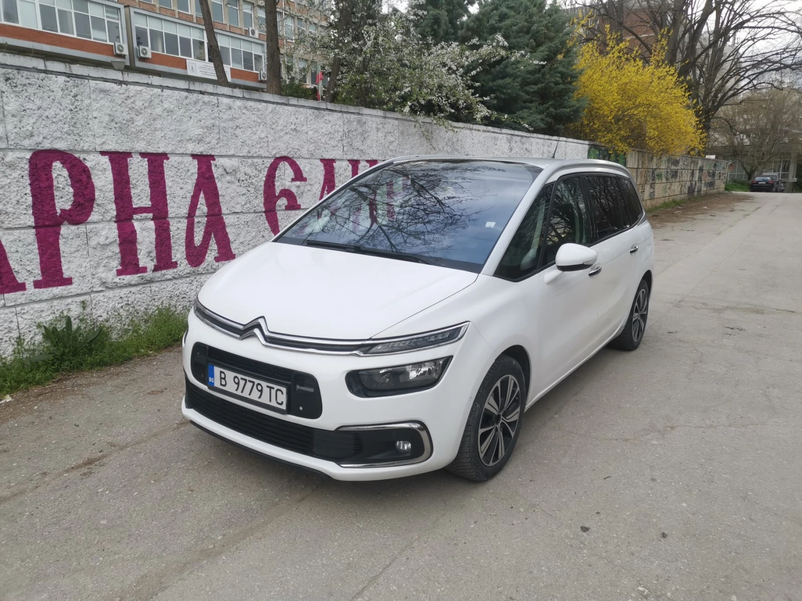 Citroen Grand C4 Picasso 1.6 HDI, снимка 2 - Автомобили и джипове - 54132312