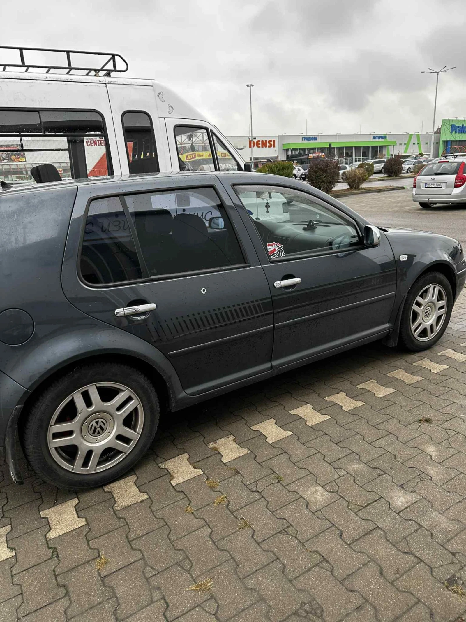 VW Golf MK4, снимка 16 - Автомобили и джипове - 54381591