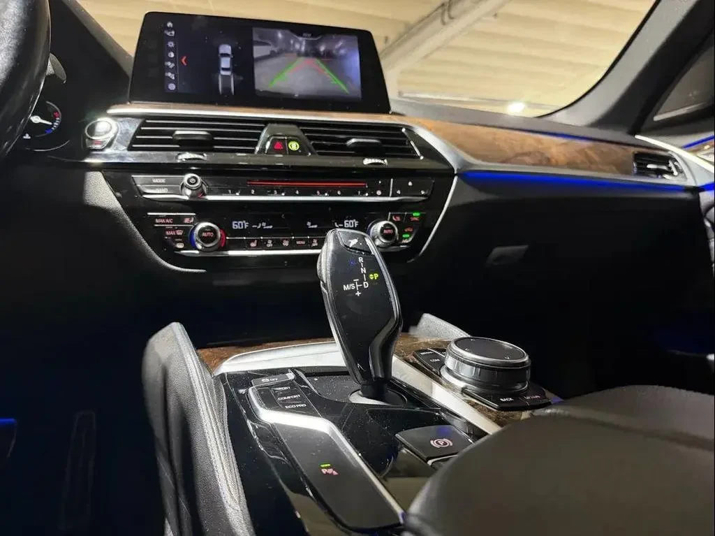 BMW 540 X-Drive* M-Pack* B58* Harman Kardon, снимка 7 - Автомобили и джипове - 54442076