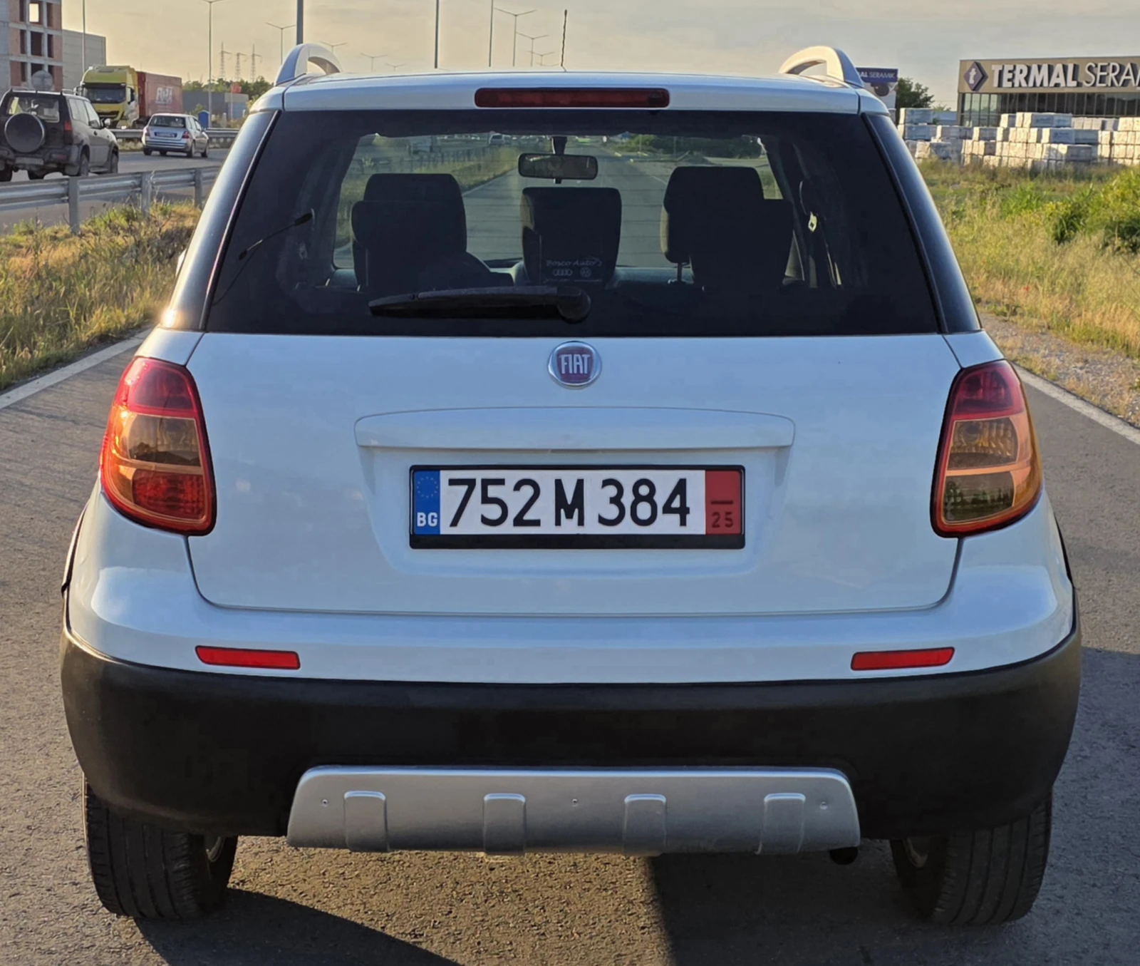 Fiat Sedici 1.6i GAZ 4x4, снимка 5 - Автомобили и джипове - 54693583