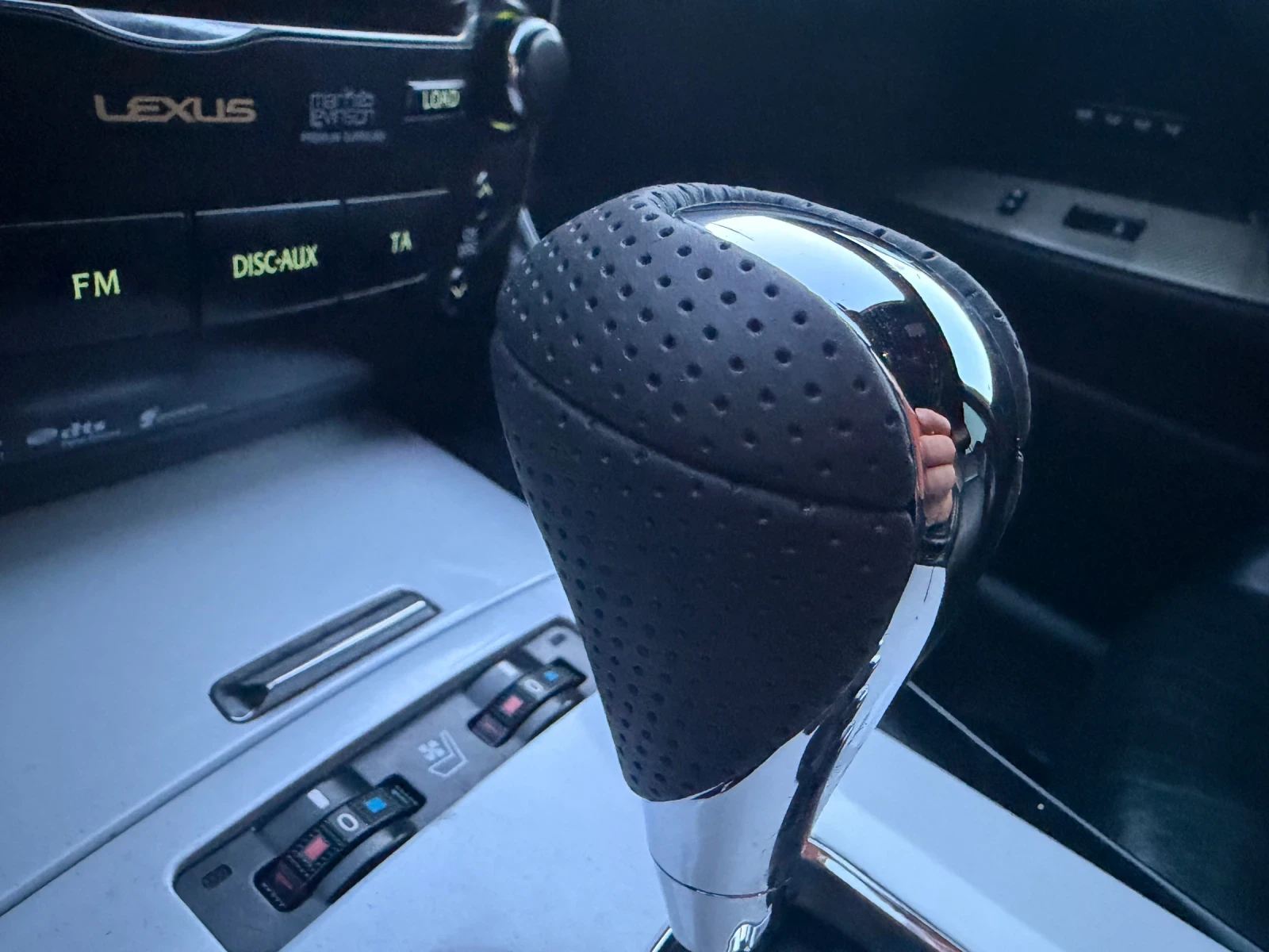 Lexus IS F 5, 0 Facelift, снимка 9 - Автомобили и джипове - 54694385