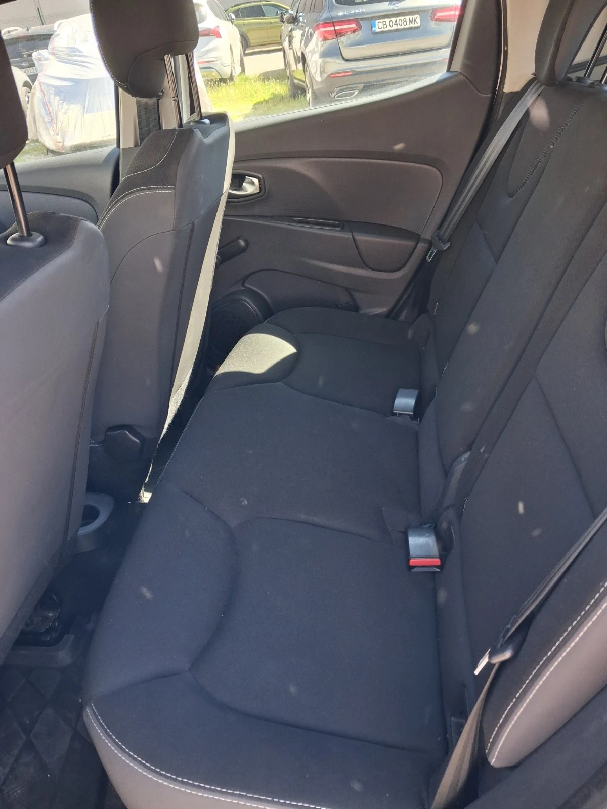 Renault Clio 1.5Dci, снимка 11 - Автомобили и джипове - 54702044