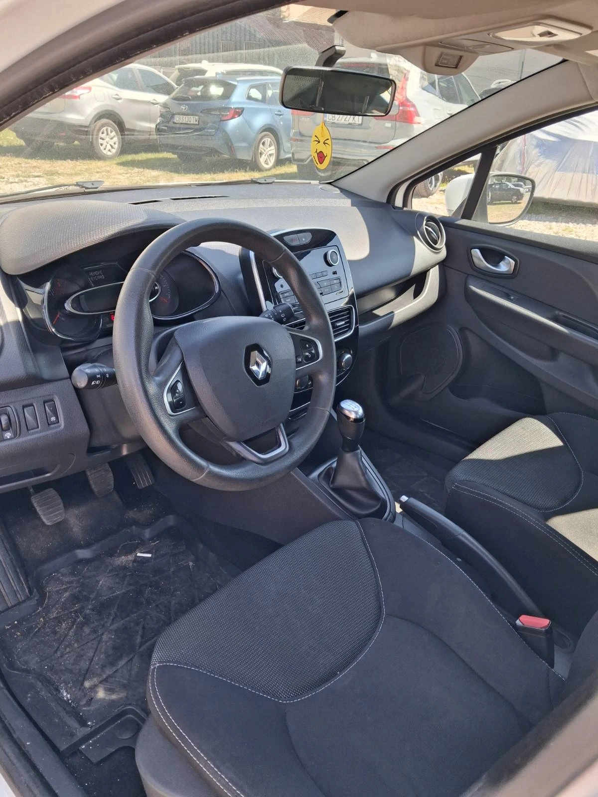 Renault Clio 1.5Dci, снимка 9 - Автомобили и джипове - 54702044