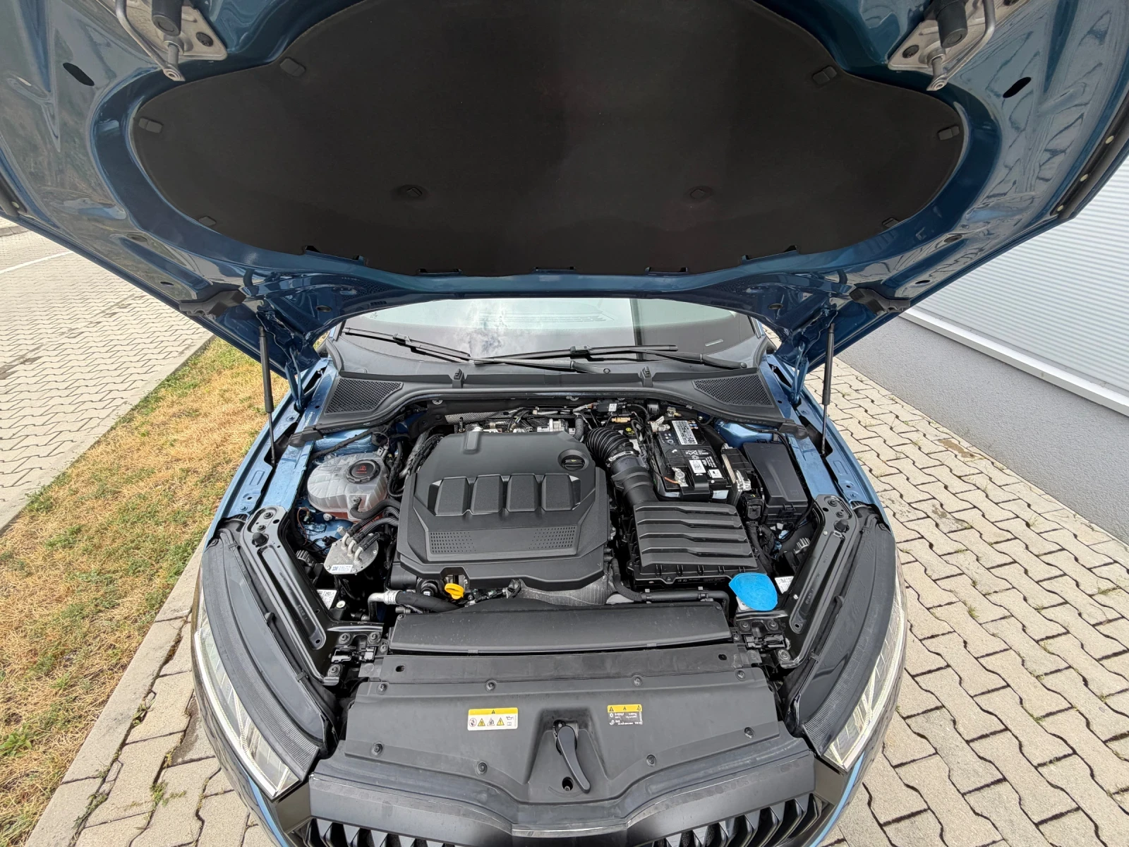 Skoda Octavia 2.0 TDI 4x4 200hp, снимка 9 - Автомобили и джипове - 55036654