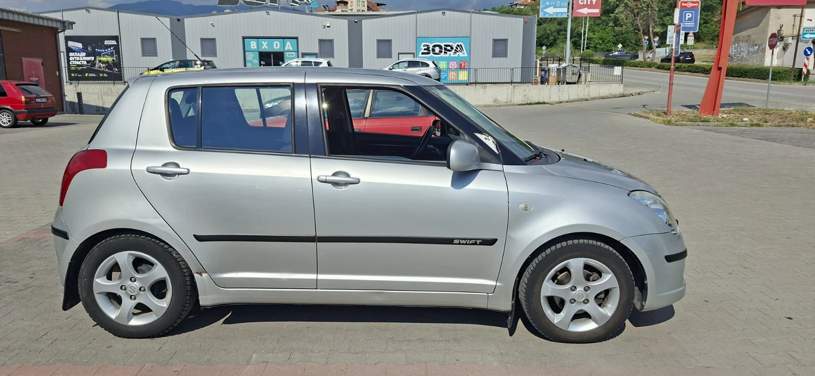 Suzuki Swift, снимка 3 - Автомобили и джипове - 55131335