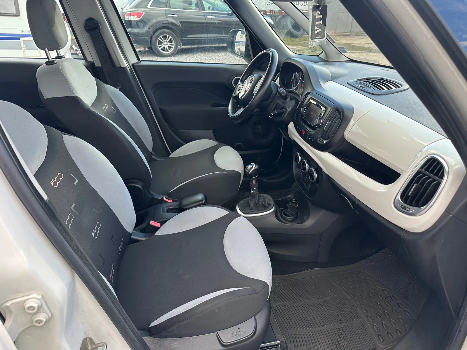 Fiat 500L, снимка 11 - Автомобили и джипове - 55418930