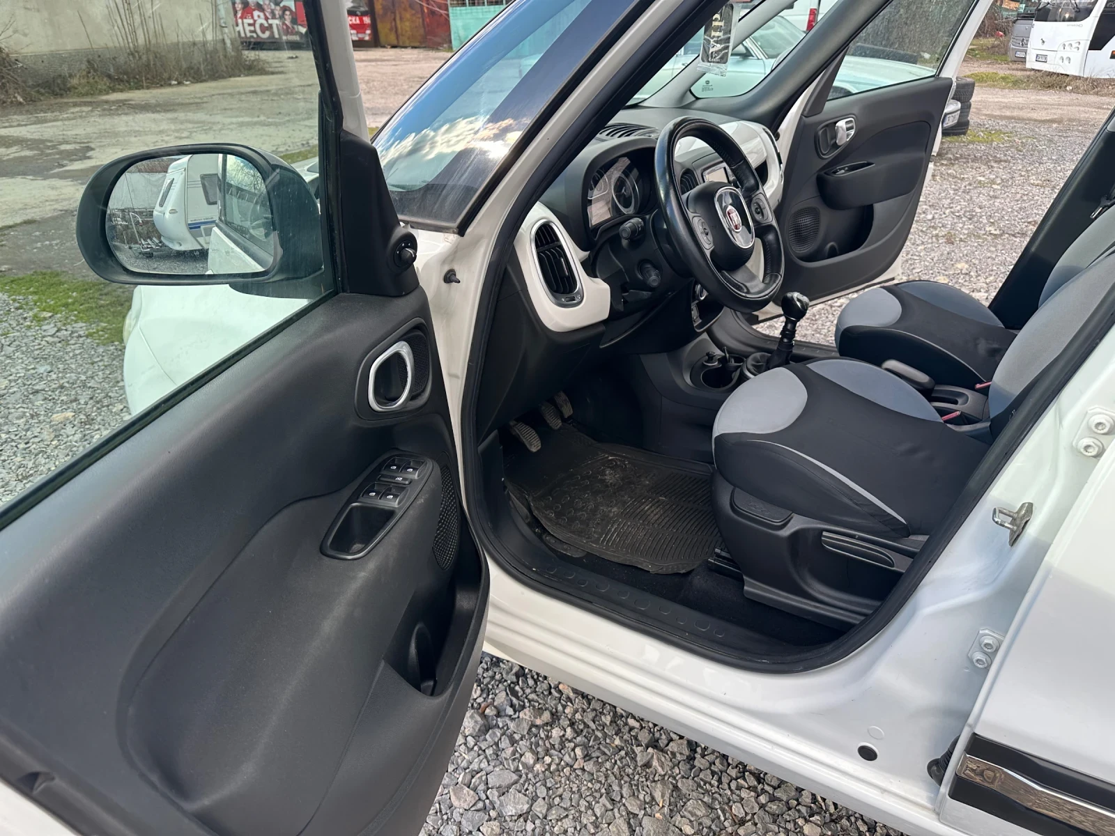 Fiat 500L, снимка 9 - Автомобили и джипове - 55418930
