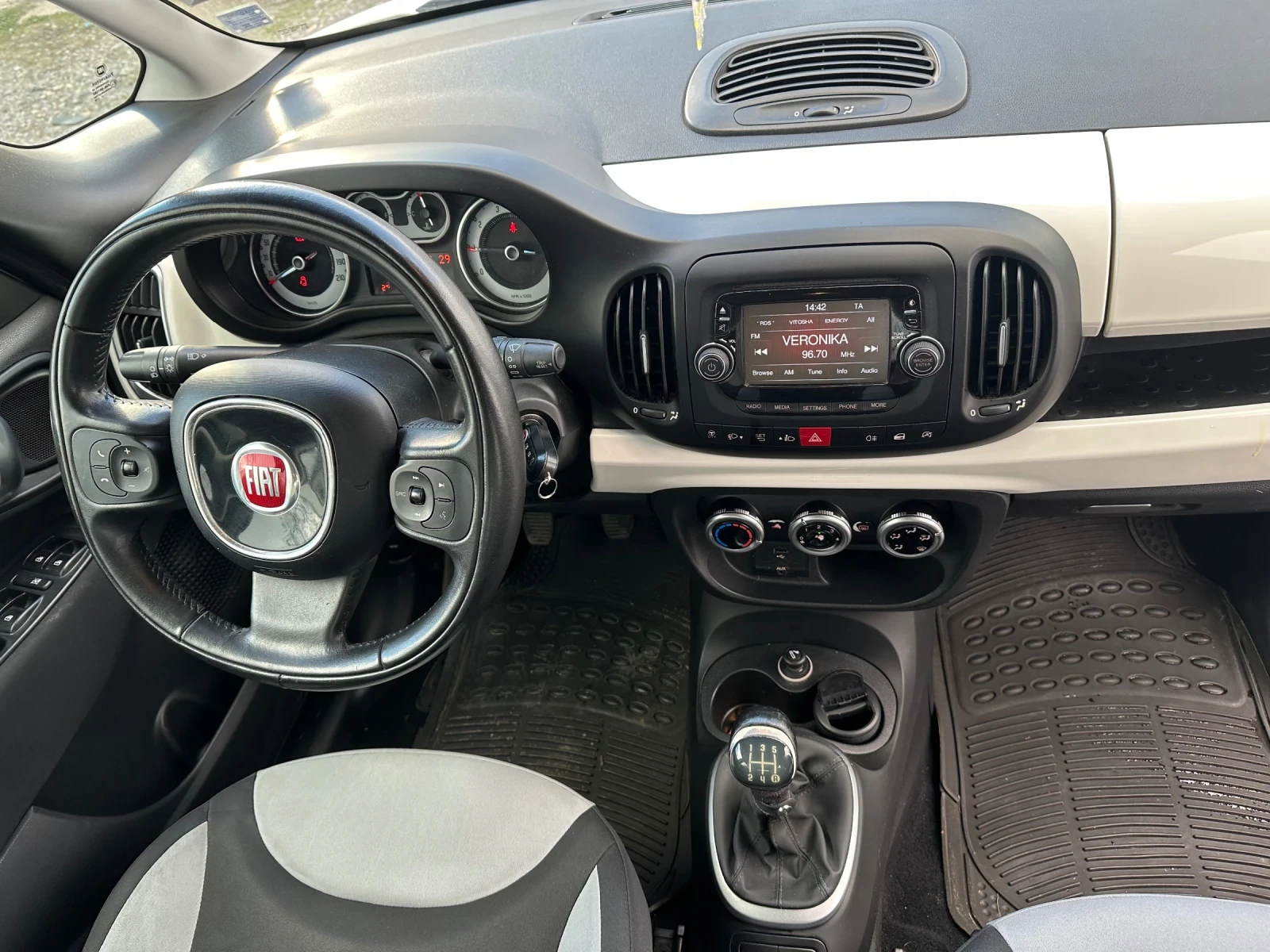 Fiat 500L, снимка 12 - Автомобили и джипове - 55418930