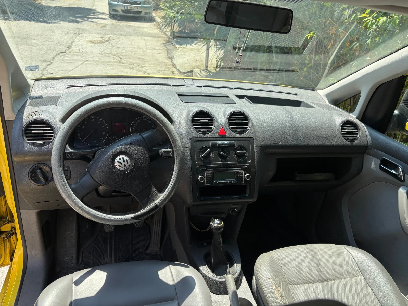 VW Caddy, снимка 4 - Автомобили и джипове - 55631943