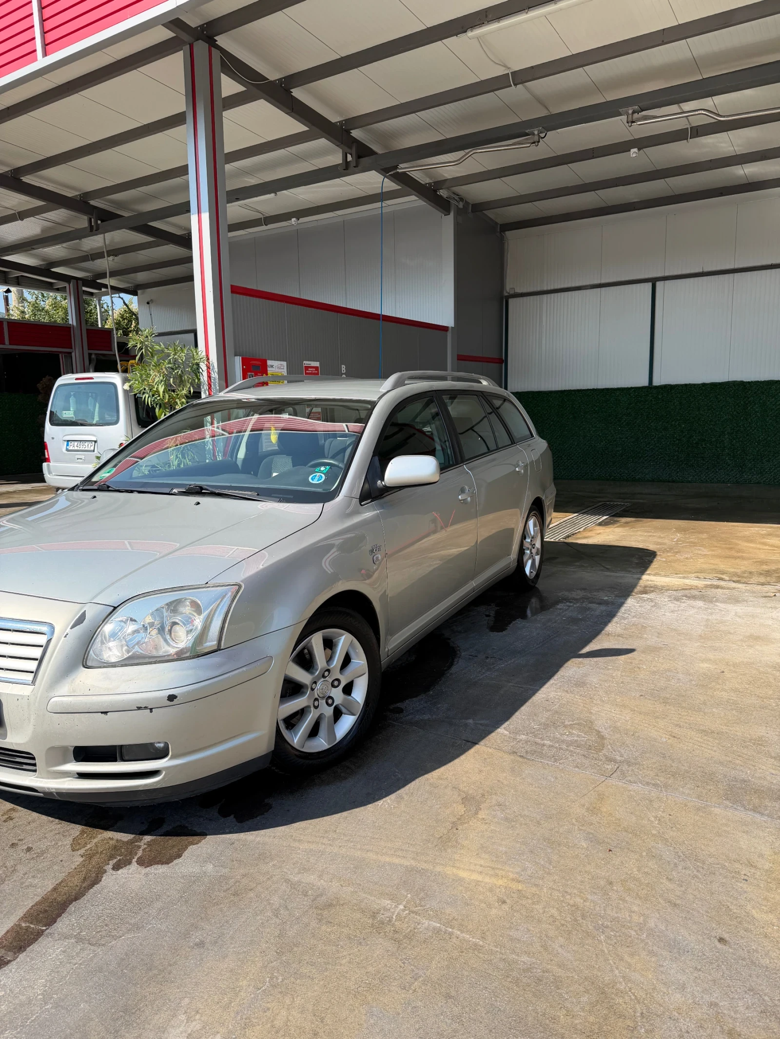 Toyota Avensis, снимка 4 - Автомобили и джипове - 55998086