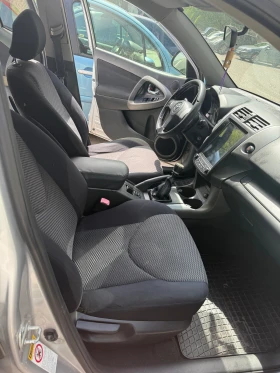 Toyota Rav4 2.2 D4D, снимка 6