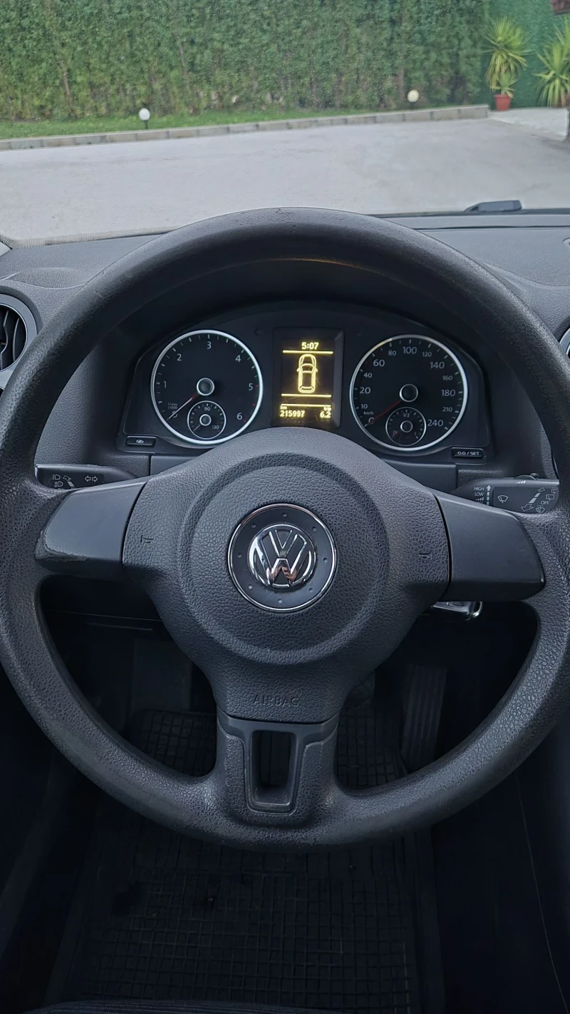 VW Tiguan 2.0 TDI 4x4, снимка 7 - Автомобили и джипове - 50004232
